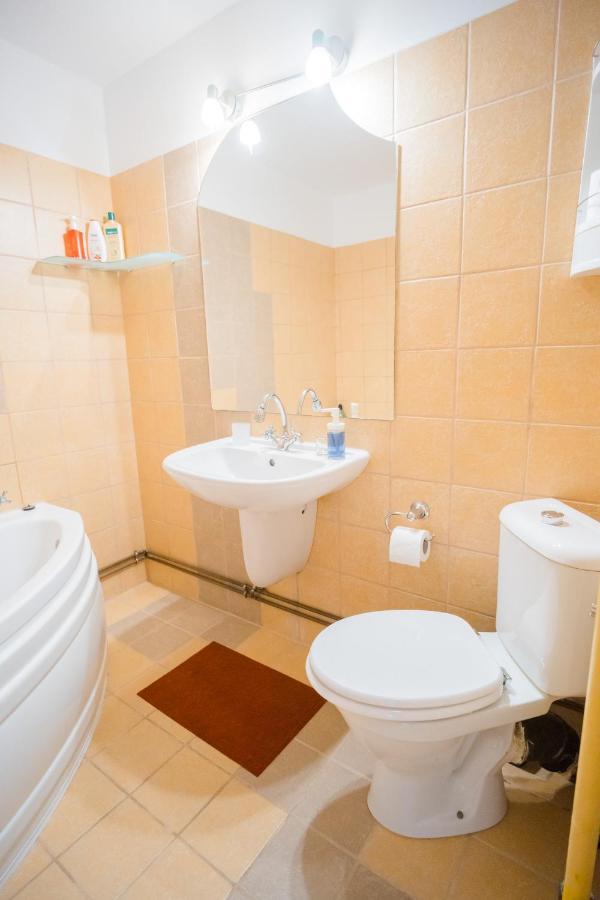 Rustic & Spacious 3Br Apartment 부쿠레슈티 외부 사진