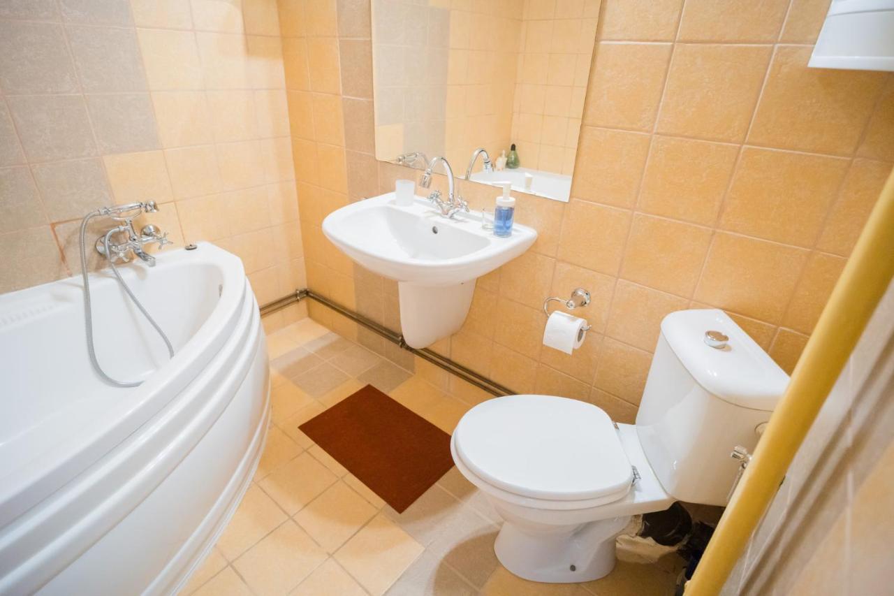 Rustic & Spacious 3Br Apartment 부쿠레슈티 외부 사진