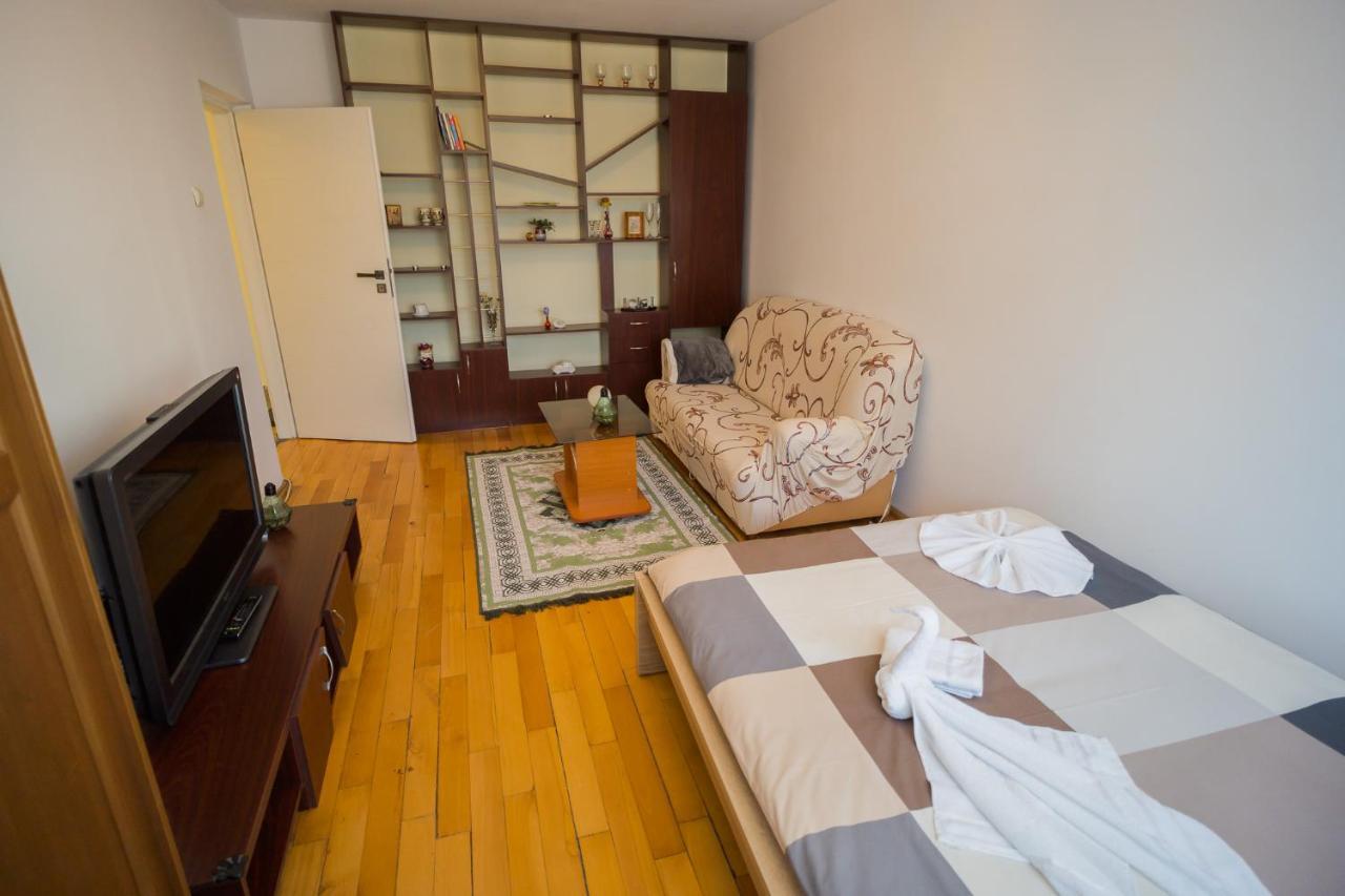 Rustic & Spacious 3Br Apartment 부쿠레슈티 외부 사진
